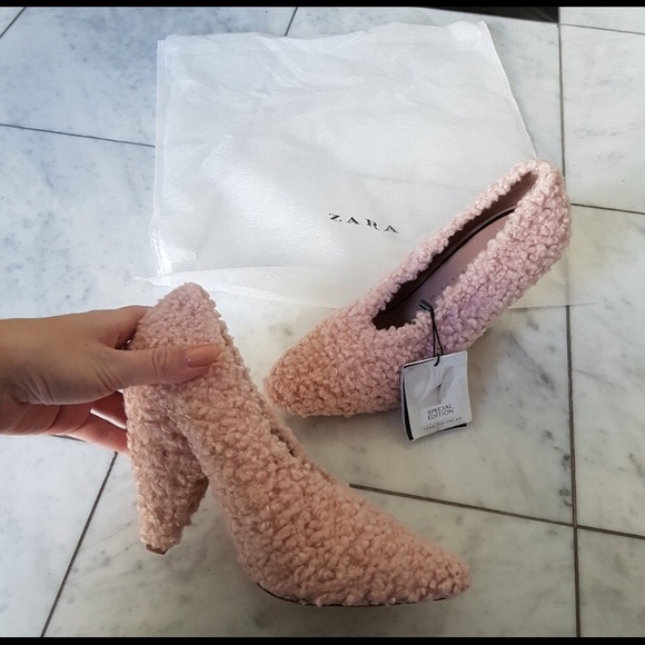 ISO ZARA FUZZY HEELS - Picture 5 of 5